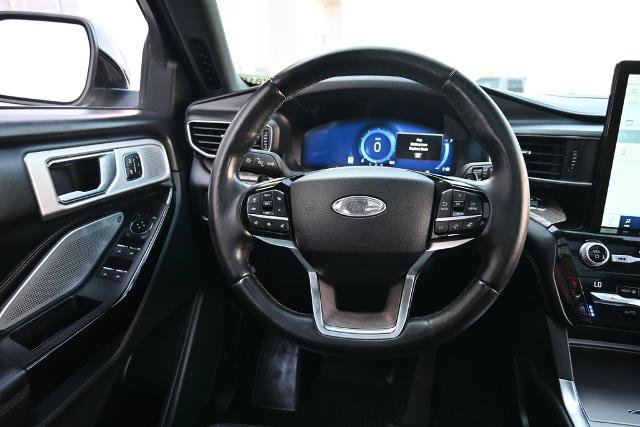 Certified 2021 Ford Explorer Platinum w/ Equipment Group 601A AWD/4WD image 36