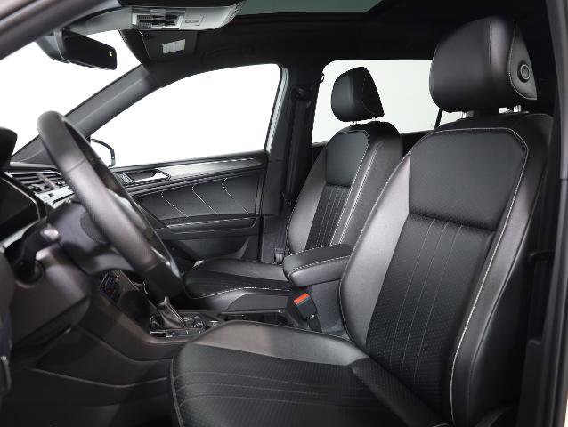 Used 2022 Volkswagen Tiguan SE R-Line image 8