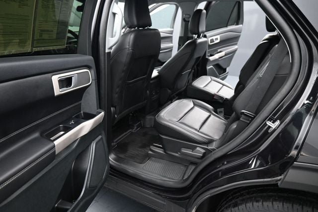 Certified 2023 Ford Explorer XLT w/ Equipment Group 202A AWD/4WD image 17