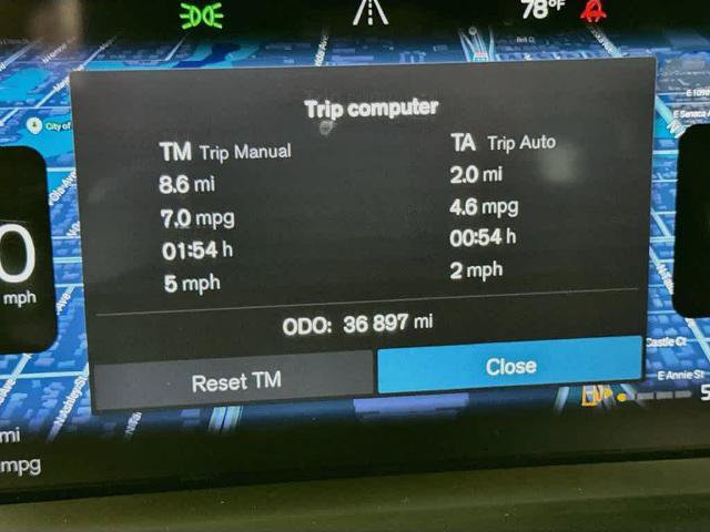 Used 2022 Volvo XC60 B5 Momentum w/ Advanced Package FWD image 18