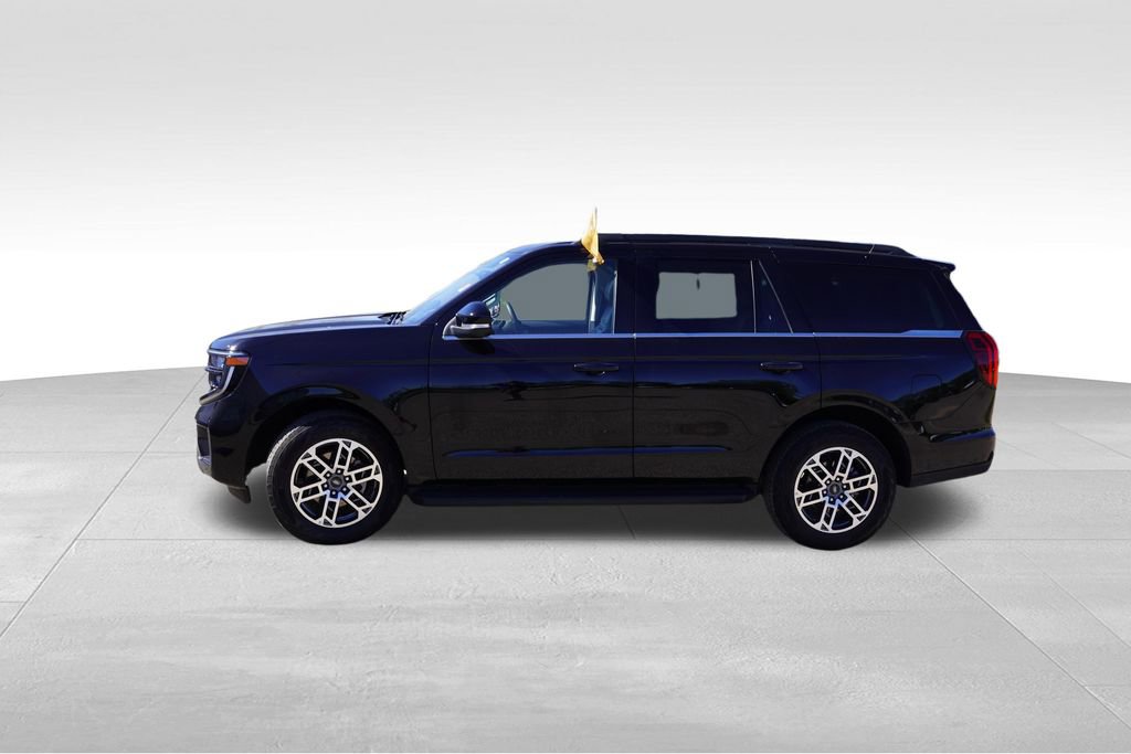 Certified 2025 Ford Expedition Active AWD/4WD image 9