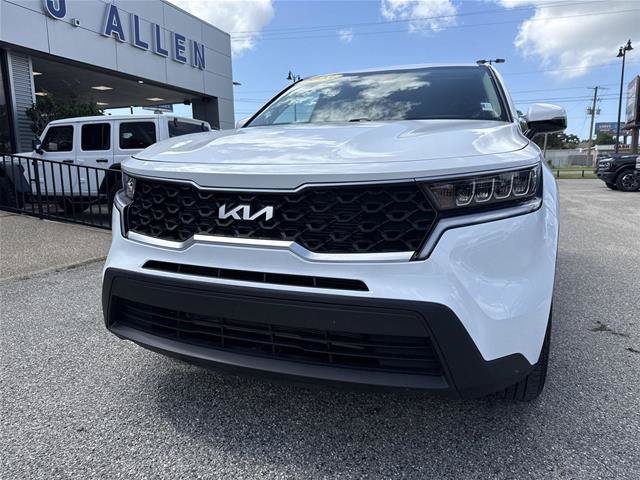 Used 2023 Kia Sorento LX AWD/4WD image 16