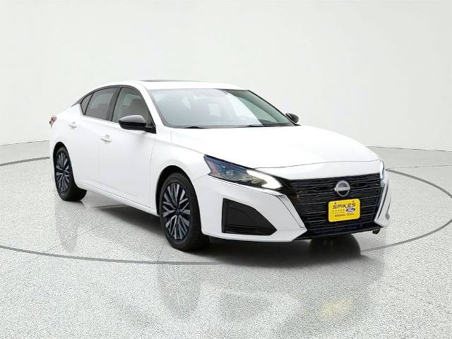 Used 2025 Nissan Altima 2.5 SV FWD image 1