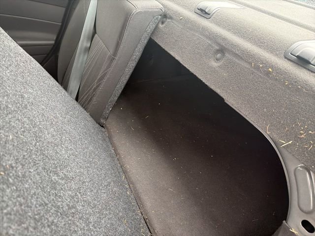 Certified 2018 Ford Focus SE w/ SE Appearance Package image 12