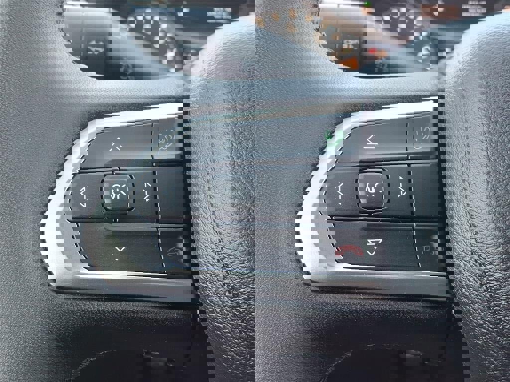 Used 2024 Jeep Compass Limited image 22