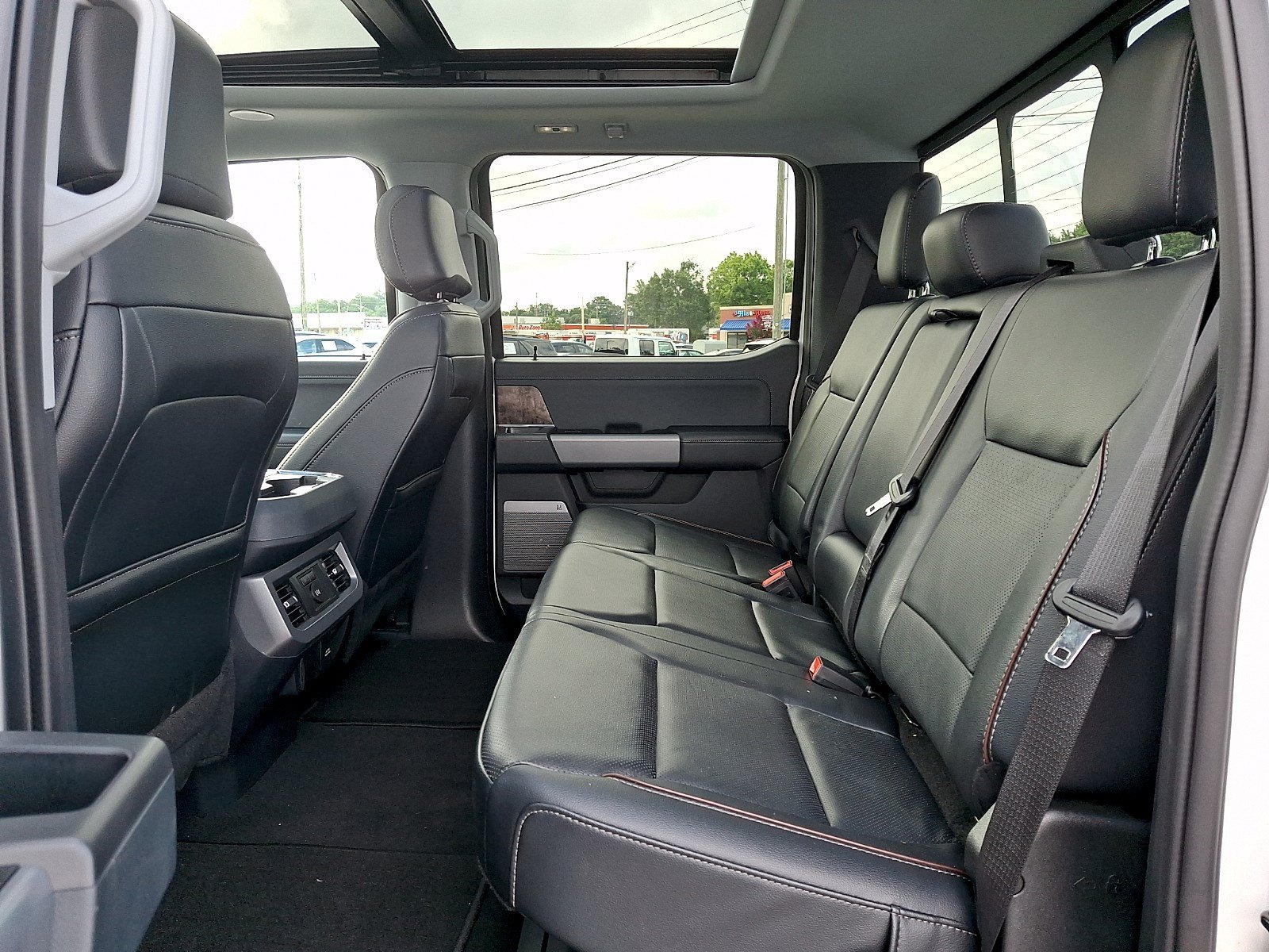 Certified 2024 Ford F250 Lariat w/ Lariat Ultimate Package AWD/4WD image 9