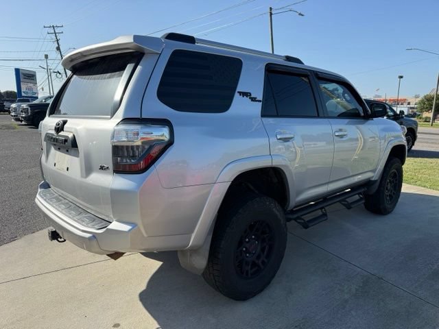 Used 2018 Toyota 4Runner TRD Off-Road Premium AWD/4WD image 12