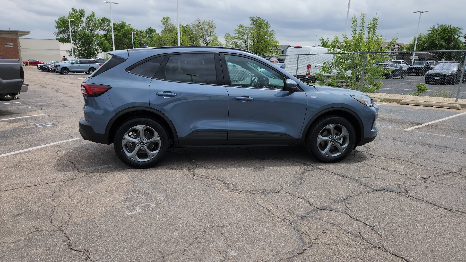 Certified 2025 Ford Escape ST-Line Select AWD/4WD image 16