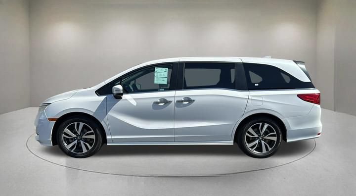 Used 2023 Honda Odyssey Touring image 5