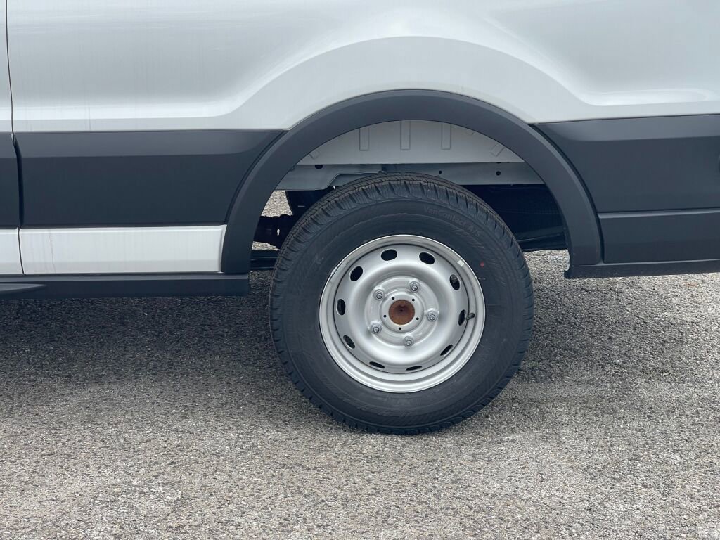 Certified 2025 Ford Transit 250 148 Medium Roof RWD image 34