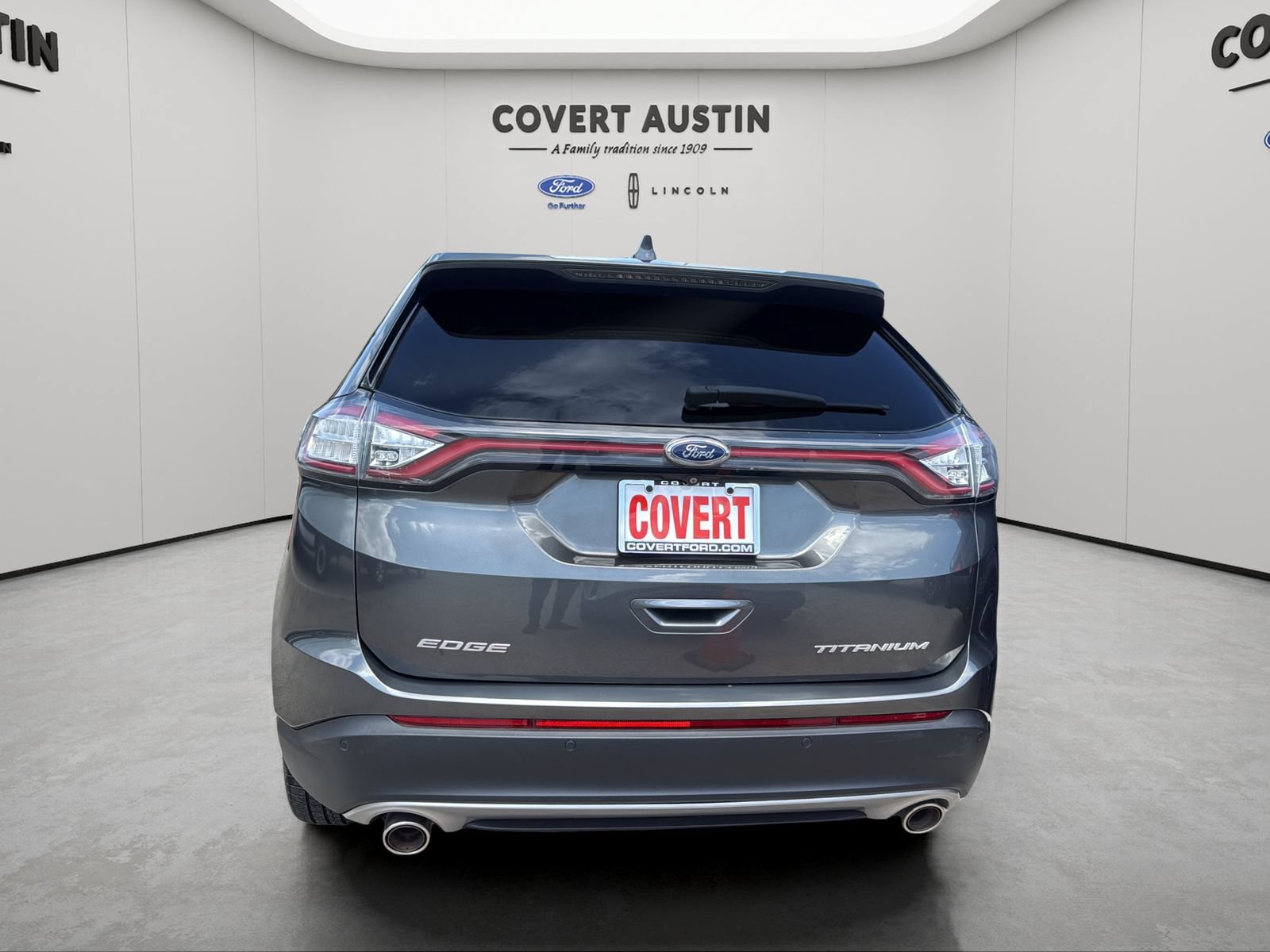 Certified 2018 Ford Edge Titanium w/ Equipment Group 301A FWD image 4