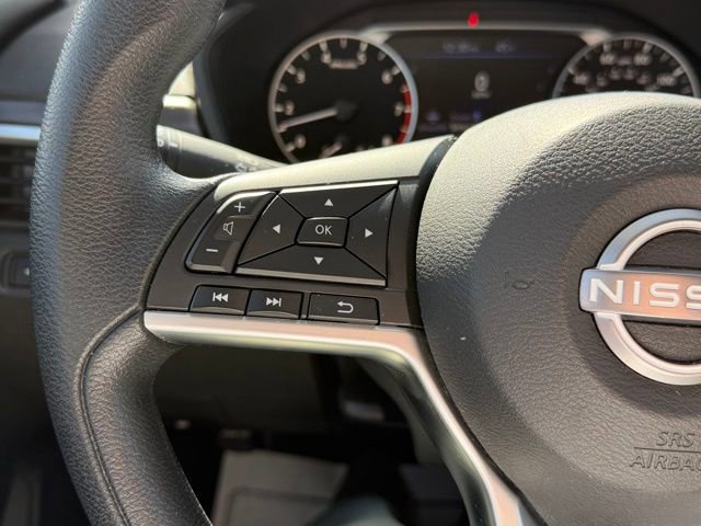 Used 2024 Nissan Altima 2.5 SV image 23