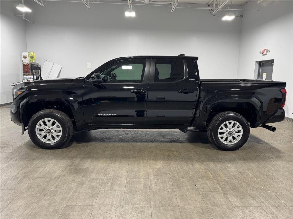 Used 2024 Toyota Tacoma SR5 image 7