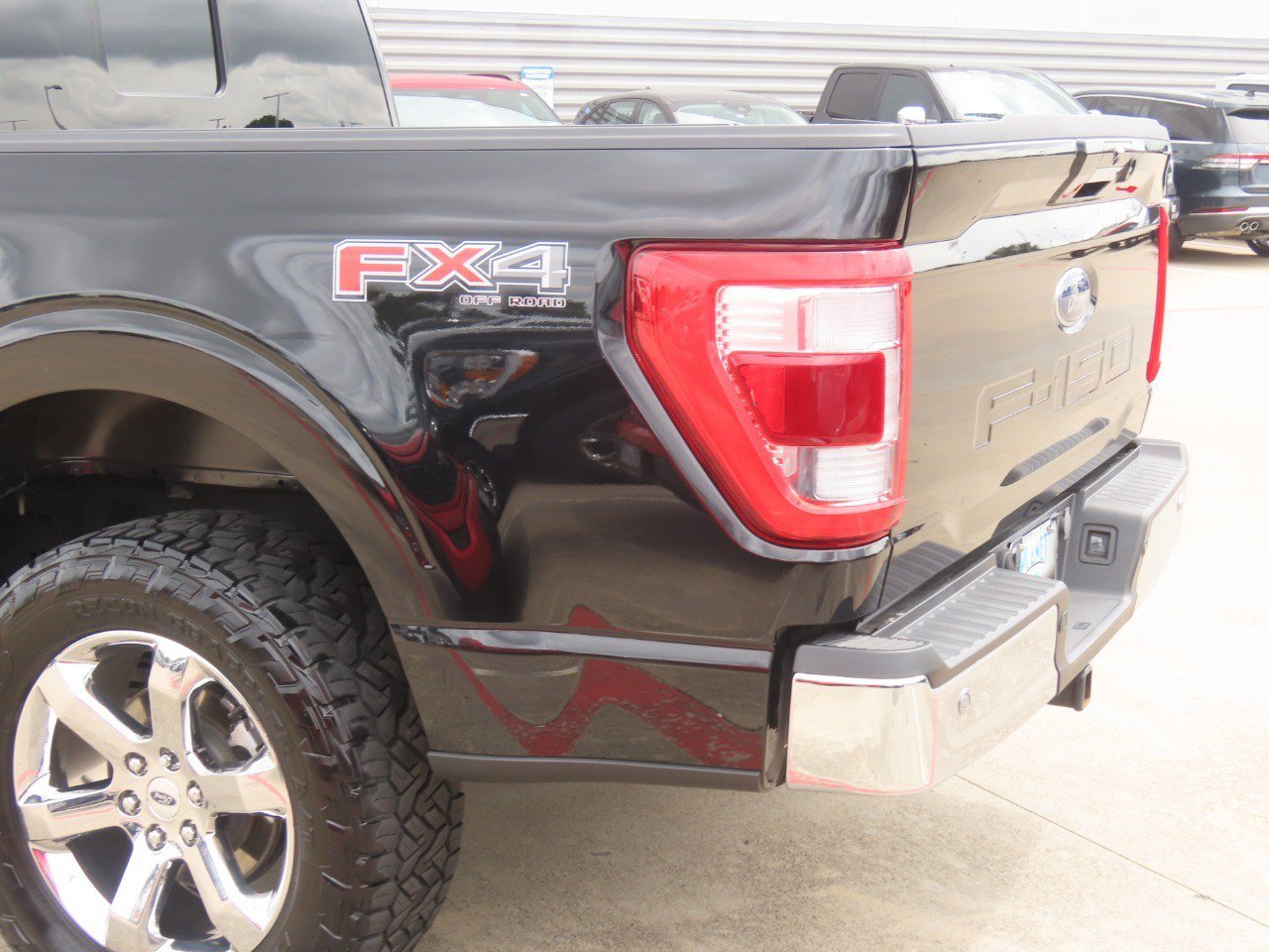 Certified 2023 Ford F150 Lariat w/ Trailer Tow Package AWD/4WD image 15