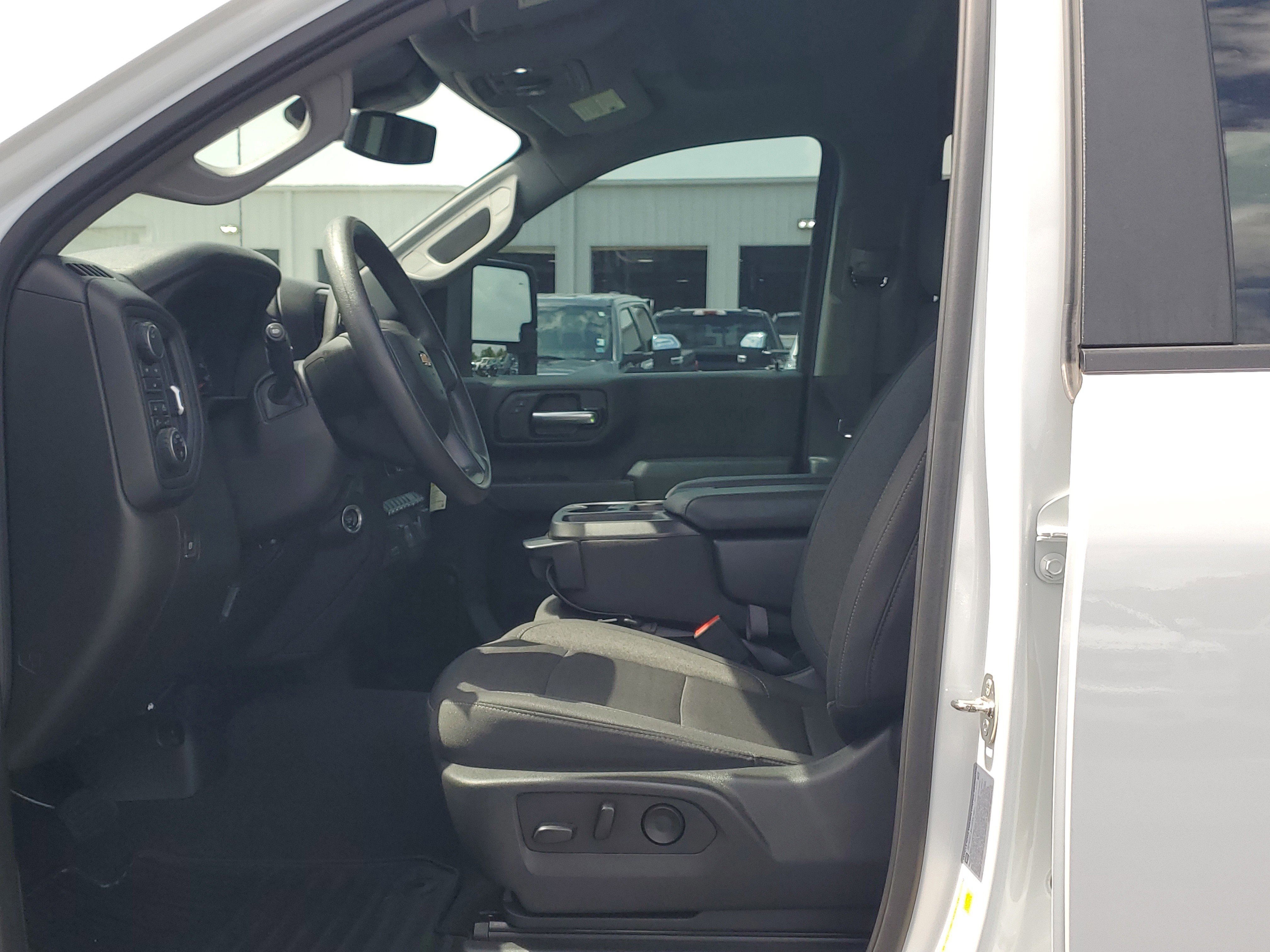 Used 2024 Chevrolet Silverado 2500 Custom w/ Custom Value Package image 21