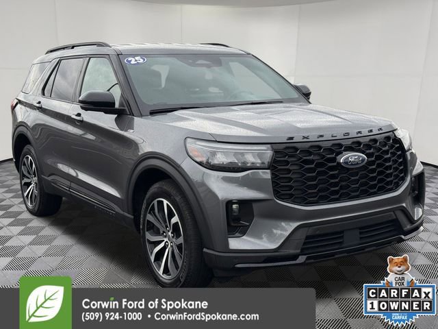 Certified 2025 Ford Explorer ST-Line image 6