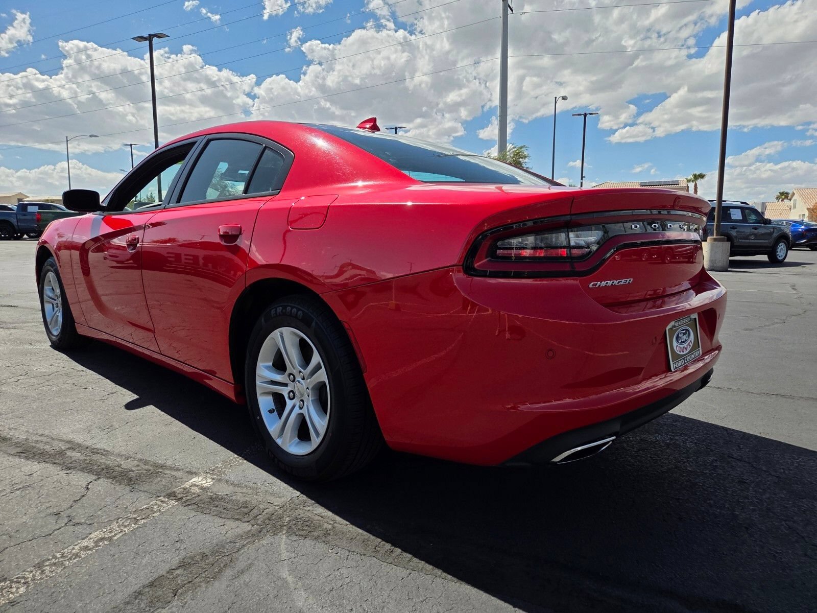 Used 2023 Dodge Charger SXT RWD image 4