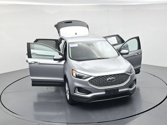 Certified 2024 Ford Edge SEL AWD/4WD image 46