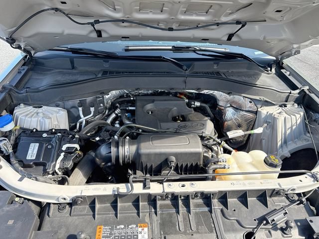 Certified 2020 Ford Explorer XLT w/ Equipment Group 202A AWD/4WD image 37
