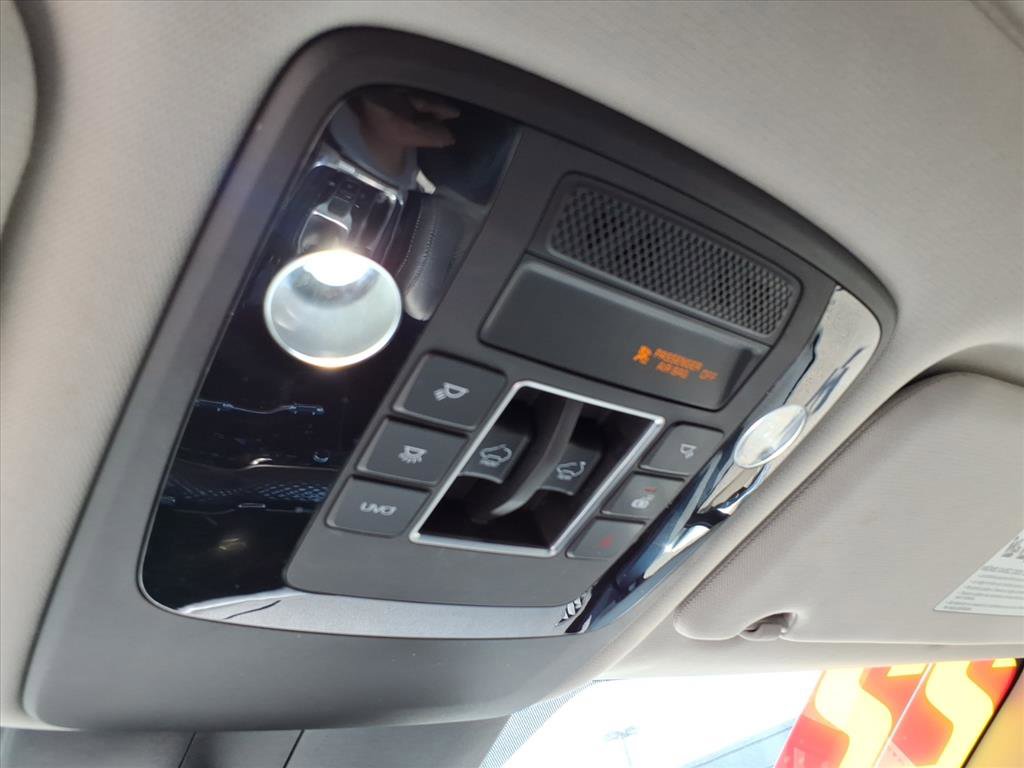 Used 2022 Kia Carnival SX Prestige image 36