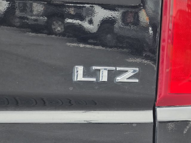 Used 2022 Chevrolet Silverado 1500 LTZ AWD/4WD image 36