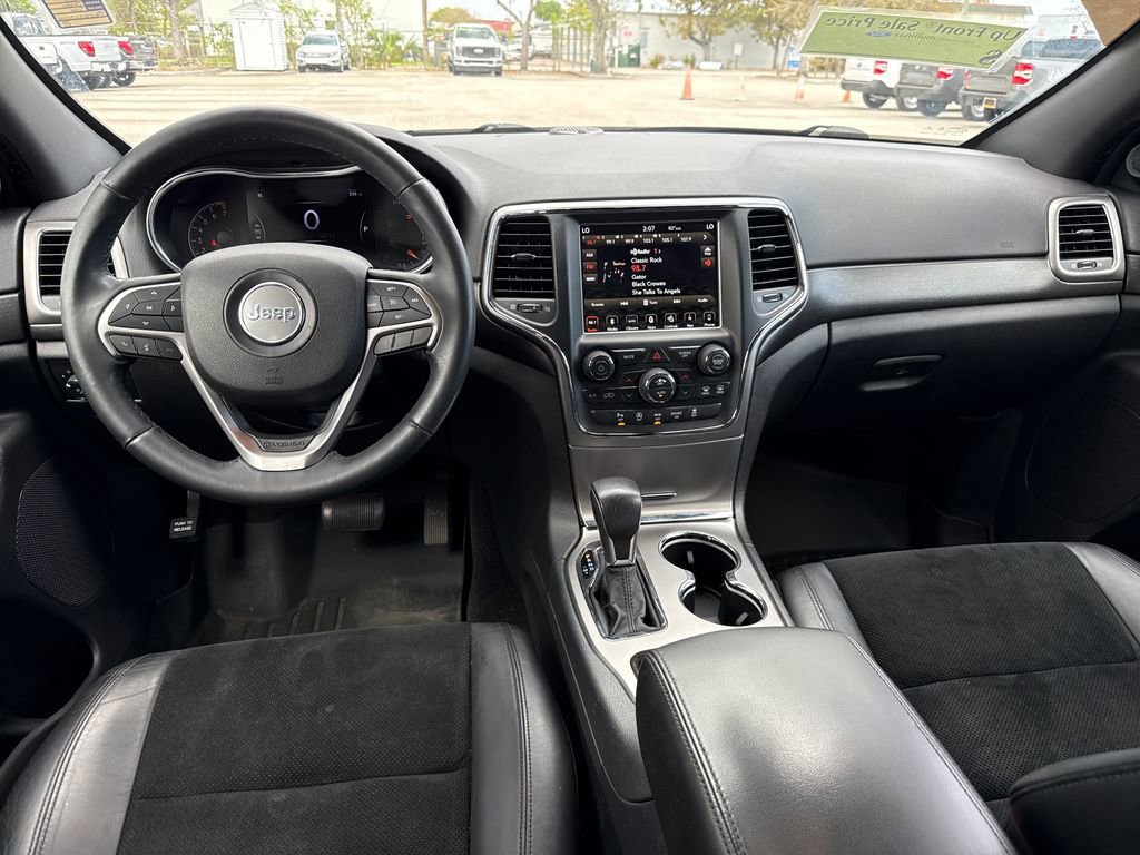 Used 2018 Jeep Grand Cherokee Laredo image 8