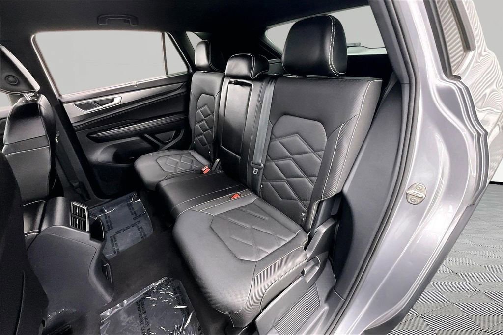 Used 2025 Volkswagen Atlas Cross Sport SE AWD/4WD image 26