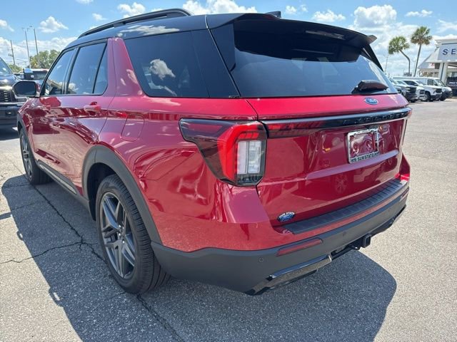 Certified 2025 Ford Explorer ST-Line w/ Premium Package RWD image 6