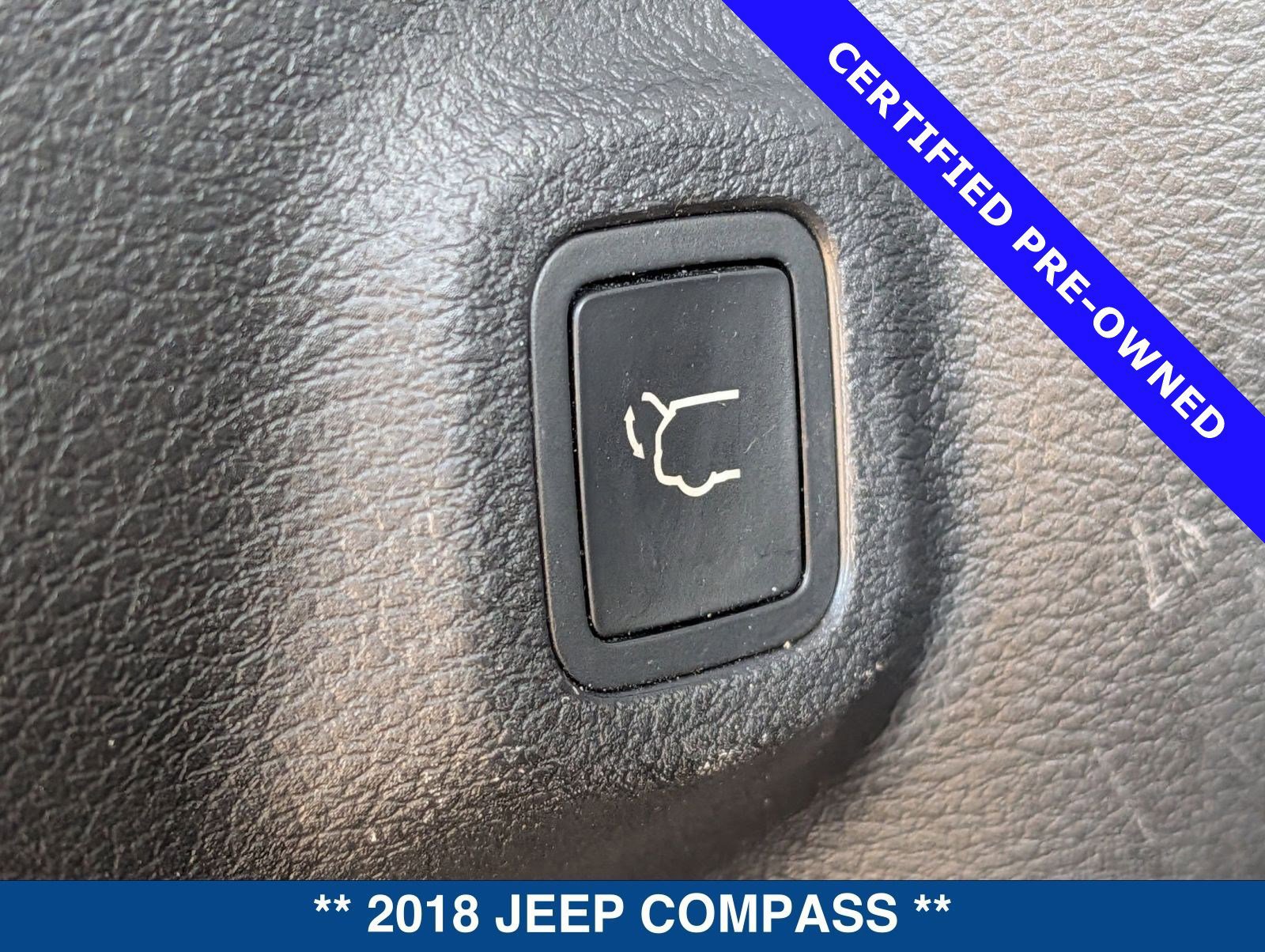 Used 2018 Jeep Compass Latitude w/ Popular Equipment Group image 14