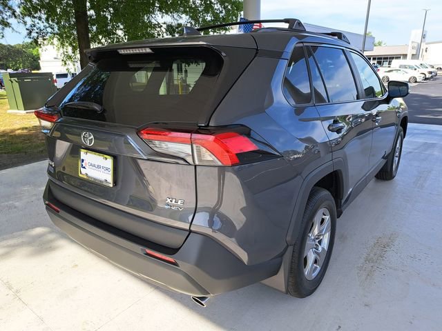 Used 2025 Toyota RAV4 XLE w/ Convenience Package AWD/4WD image 4