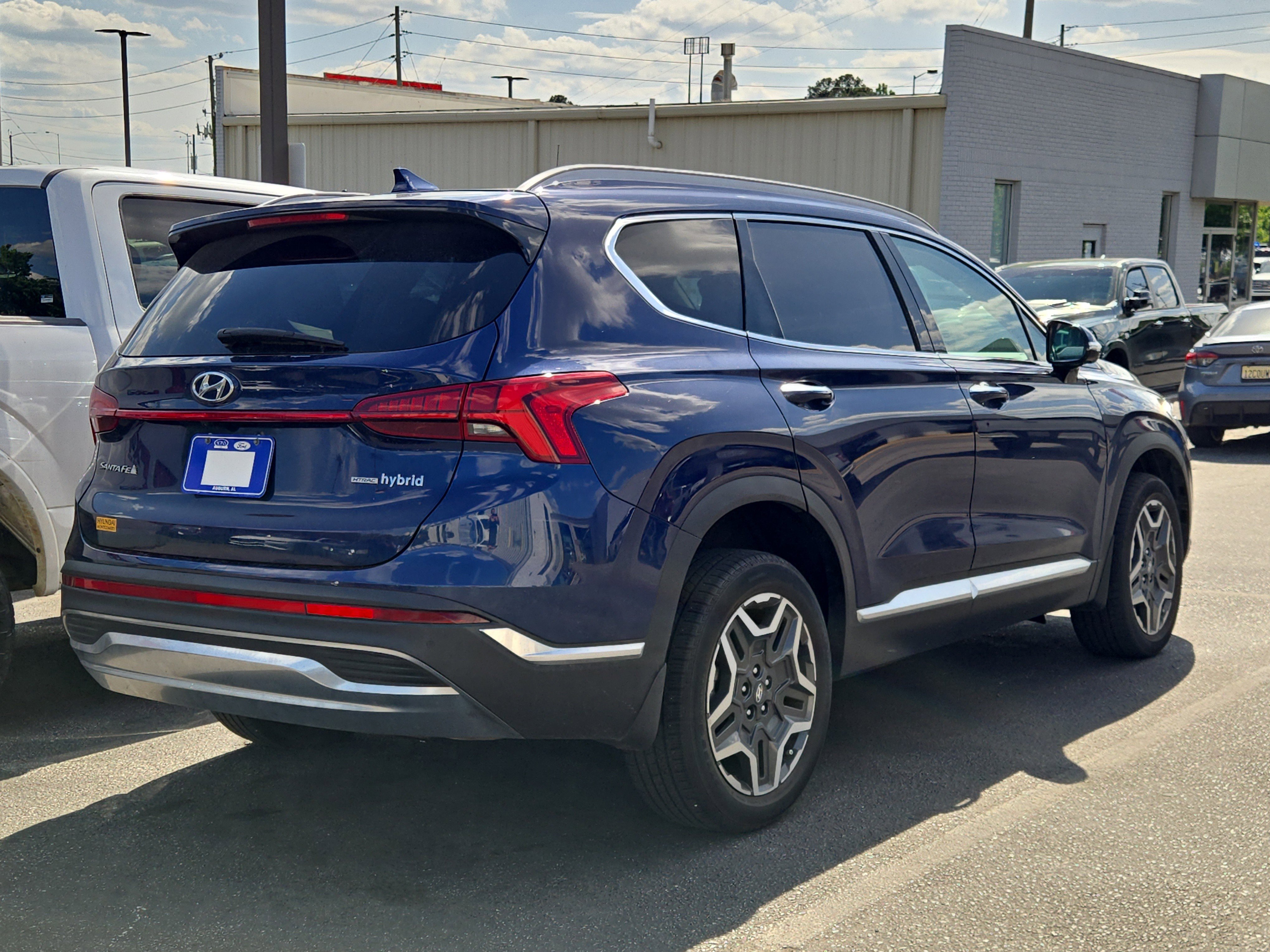 Used 2023 Hyundai Santa Fe SEL Premium AWD/4WD image 5