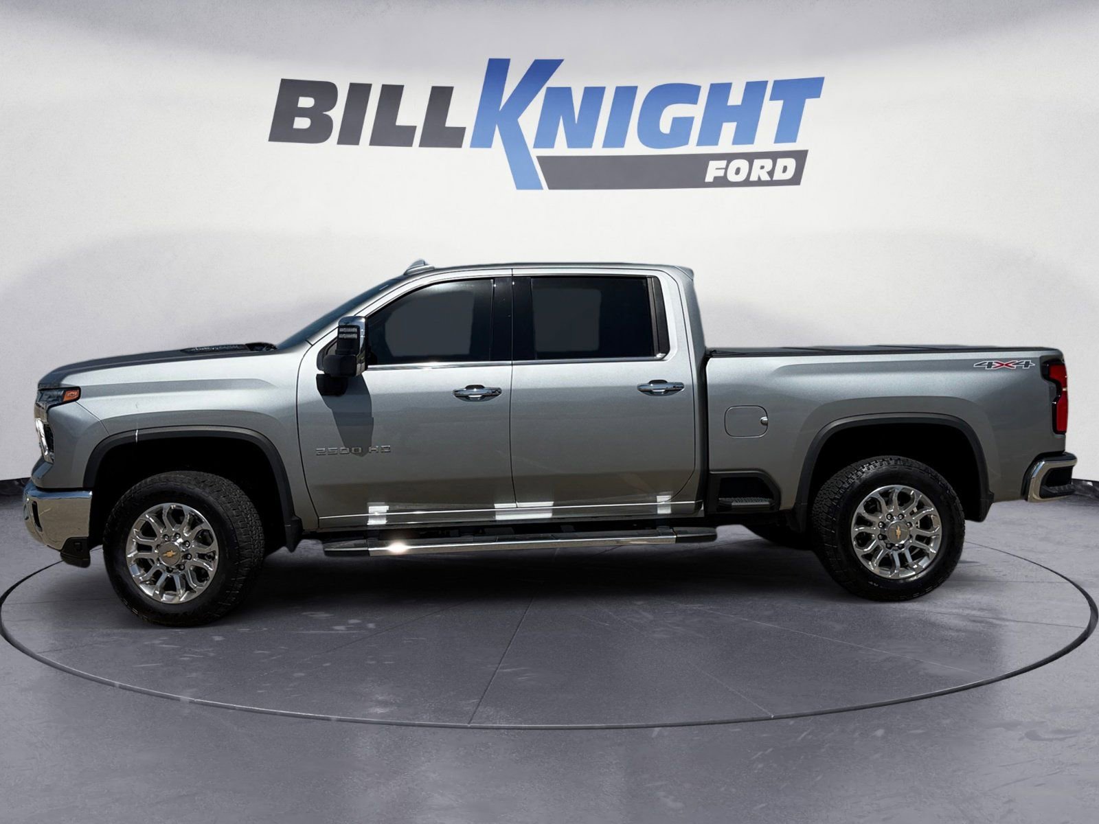 Used 2024 Chevrolet Silverado 2500 LTZ w/ LTZ Convenience Package AWD/4WD image 2