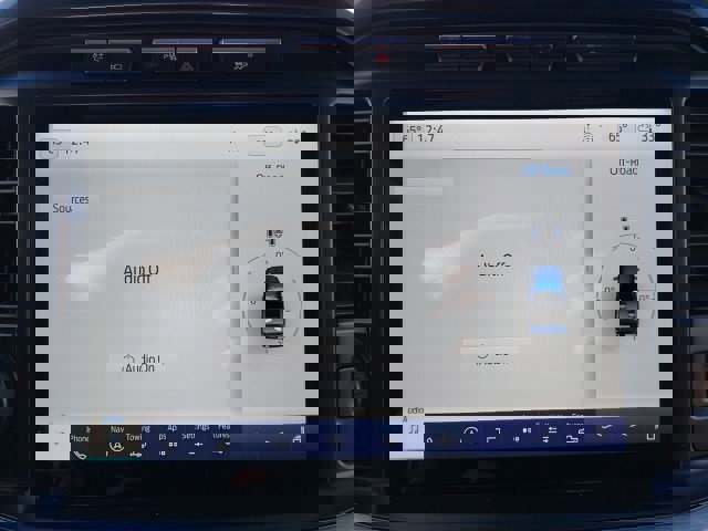 Certified 2023 Ford F150 Lariat w/ Equipment Group 502A High image 19