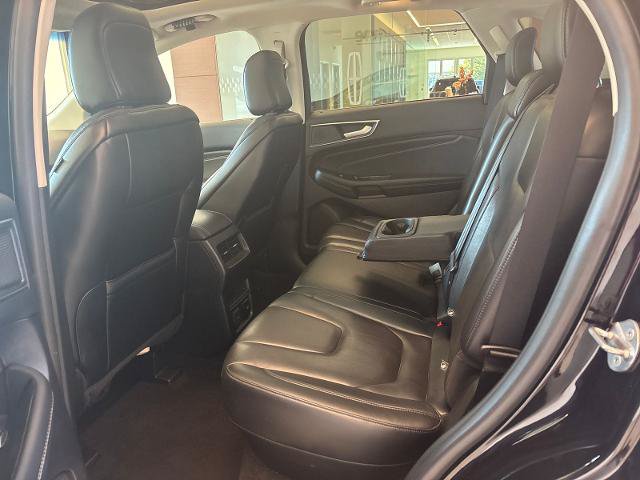 Certified 2020 Ford Edge Titanium FWD image 11