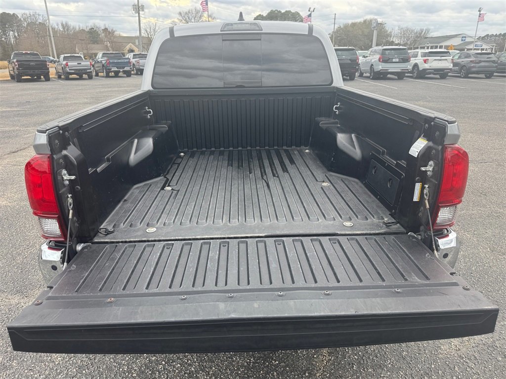Used 2021 Toyota Tacoma SR5 image 18