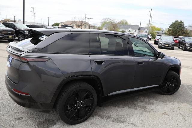 Used 2024 Jeep Wagoneer Launch Edition AWD/4WD image 3