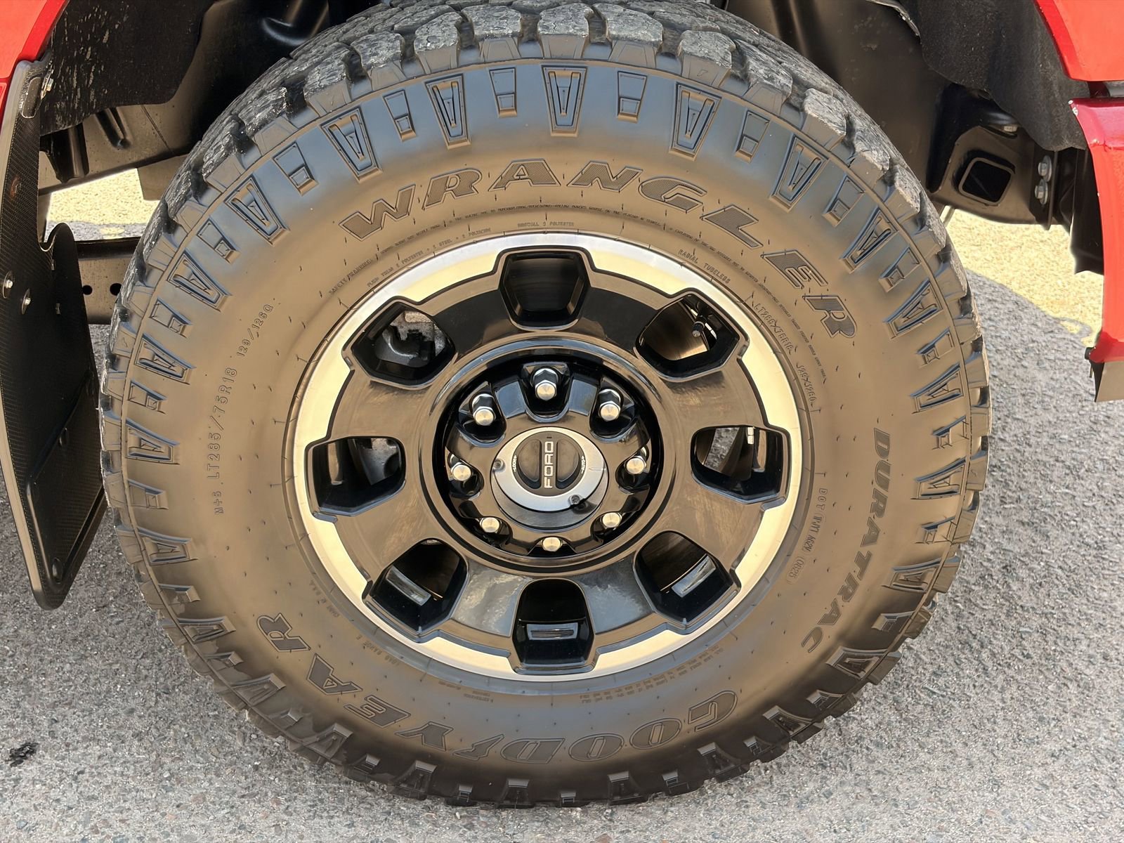 Certified 2025 Ford F250 Lariat w/ Tremor Off-Road Package AWD/4WD image 9