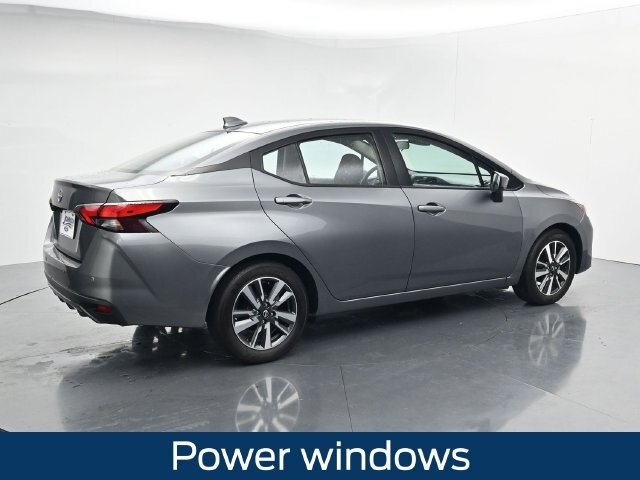 Used 2025 Nissan Versa SV FWD image 11