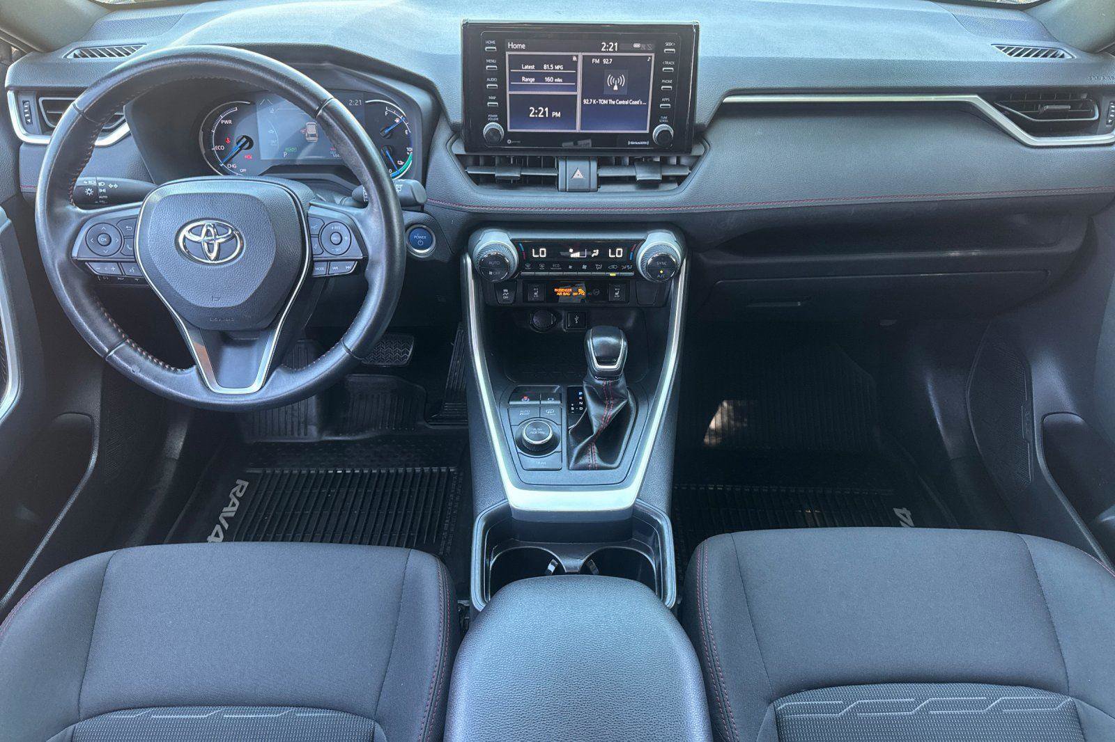 Used 2021 Toyota RAV4 SE w/ Weather & Moonroof Package AWD/4WD image 10