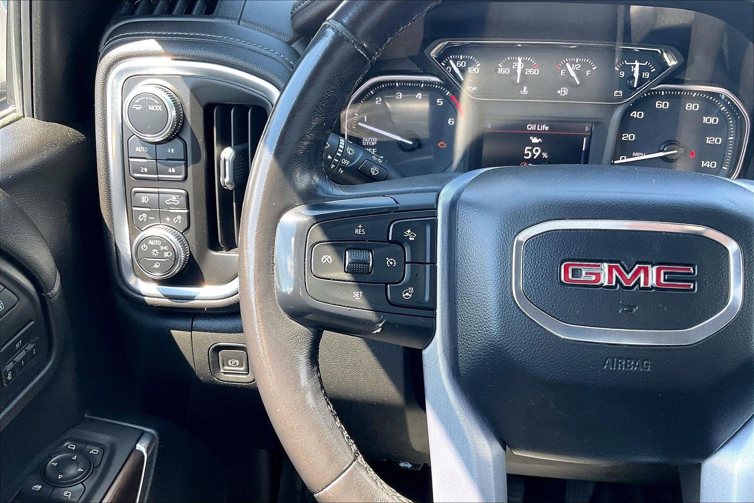 Used 2021 GMC Sierra 1500 SLT w/ SLT Premium Plus Package AWD/4WD image 17