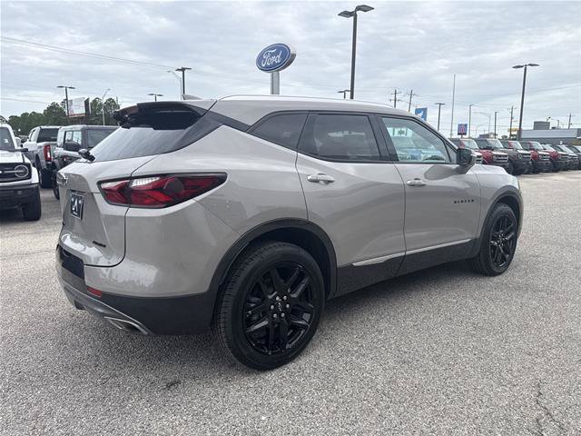 Used 2022 Chevrolet Blazer Premier FWD image 3