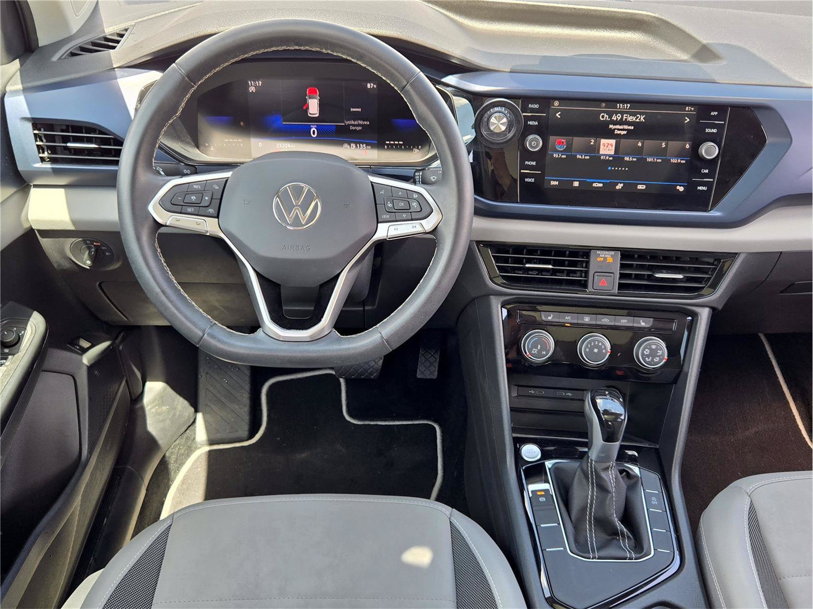 Used 2023 Volkswagen Taos SE FWD image 25