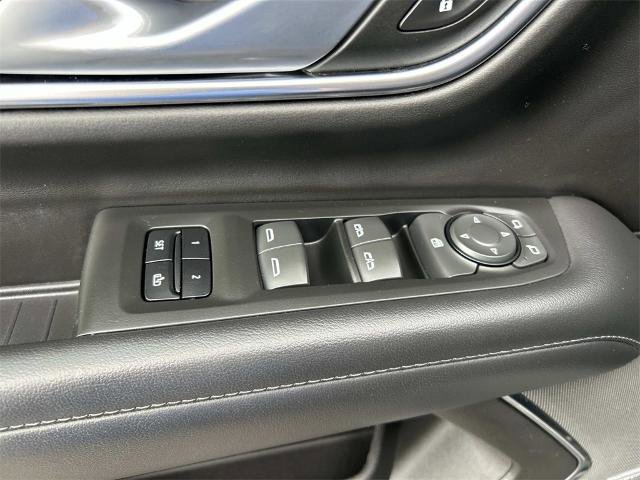 Used 2022 Chevrolet Suburban Z71 image 30