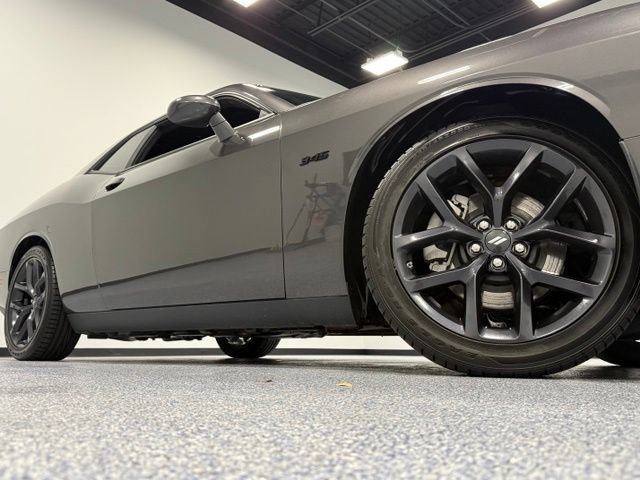 Used 2023 Dodge Challenger R/T RWD image 3