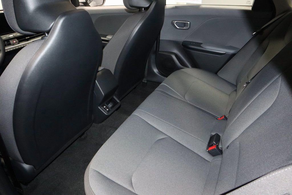 Used 2025 Kia K4 LXS image 20
