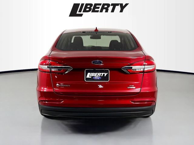 Certified 2020 Ford Fusion SE image 4