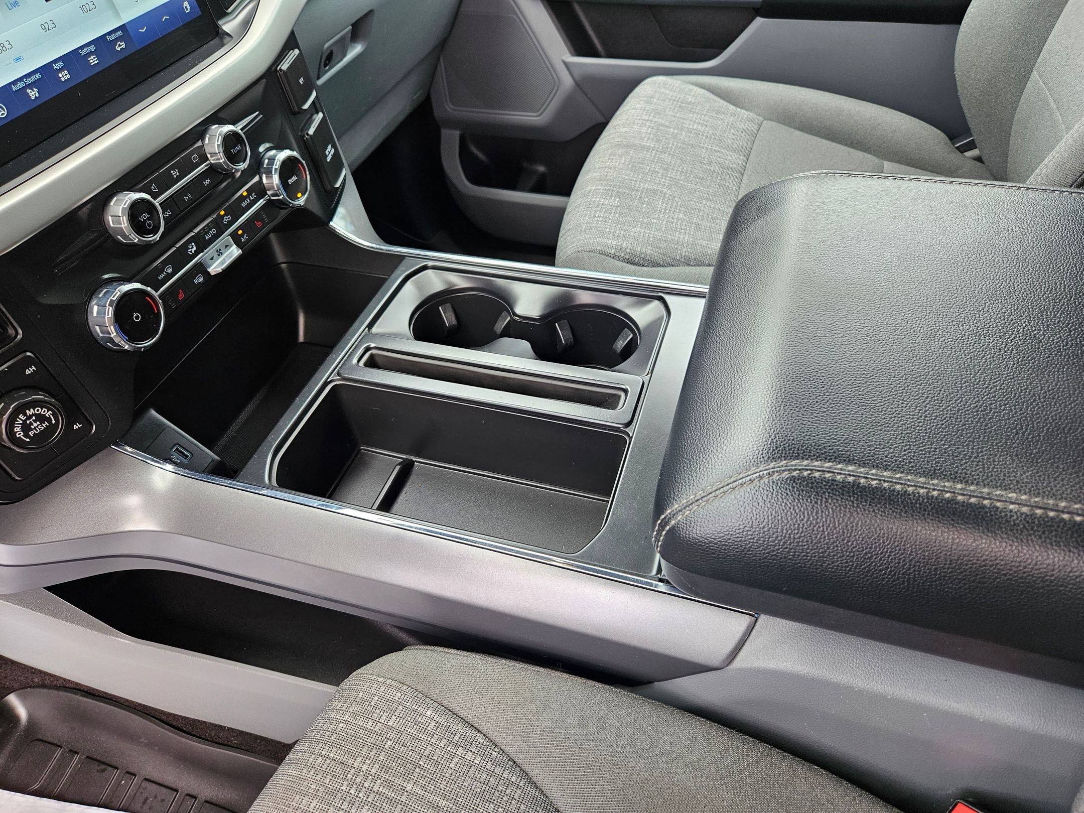 Certified 2022 Ford F150 XLT w/ Equipment Group 302A High image 13