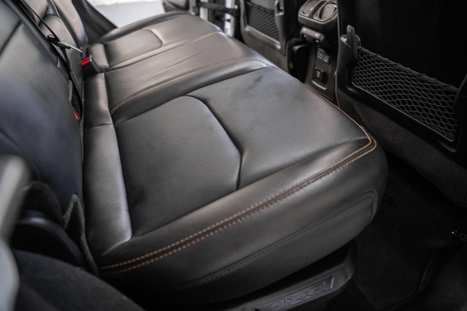 Used 2024 Jeep Wrangler Unlimited Sahara AWD/4WD image 40