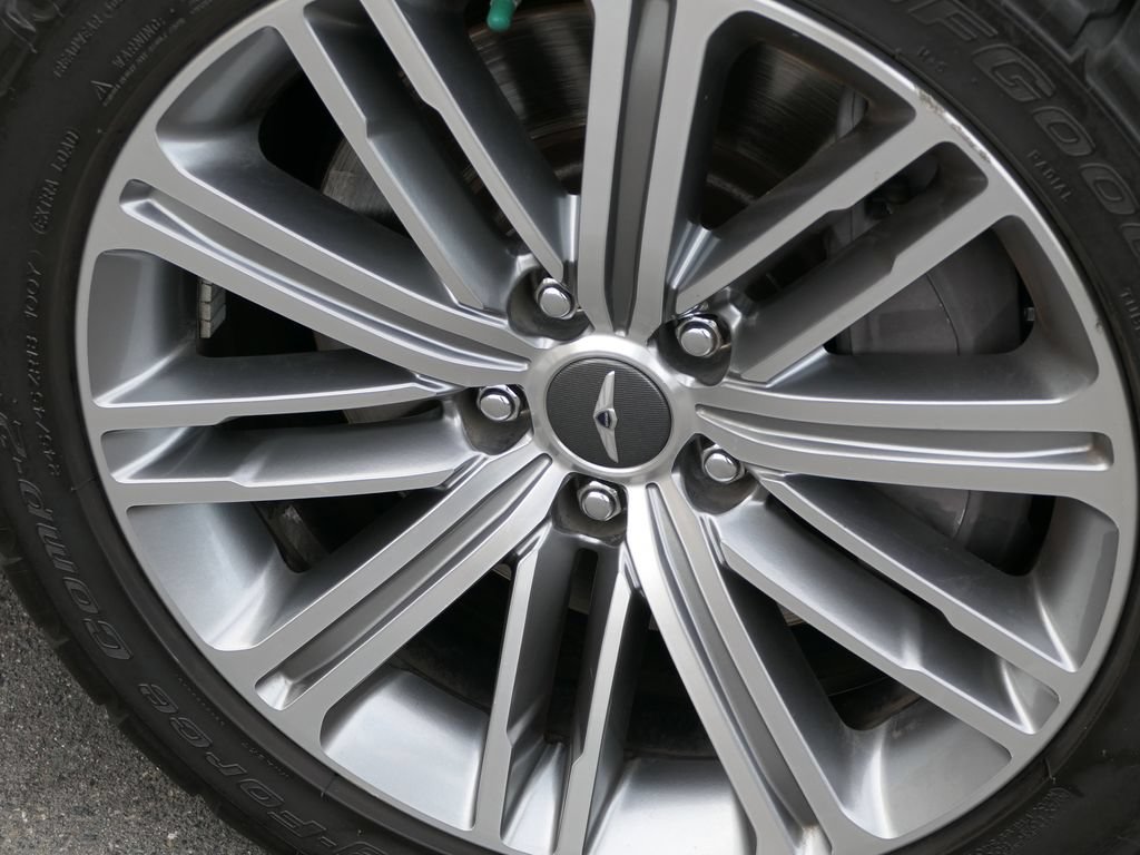 Used 2018 Genesis G80 3.8 RWD image 12