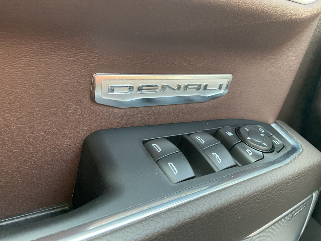 Used 2026 GMC Sierra 1500 Denali w/ Technology Package AWD/4WD image 19